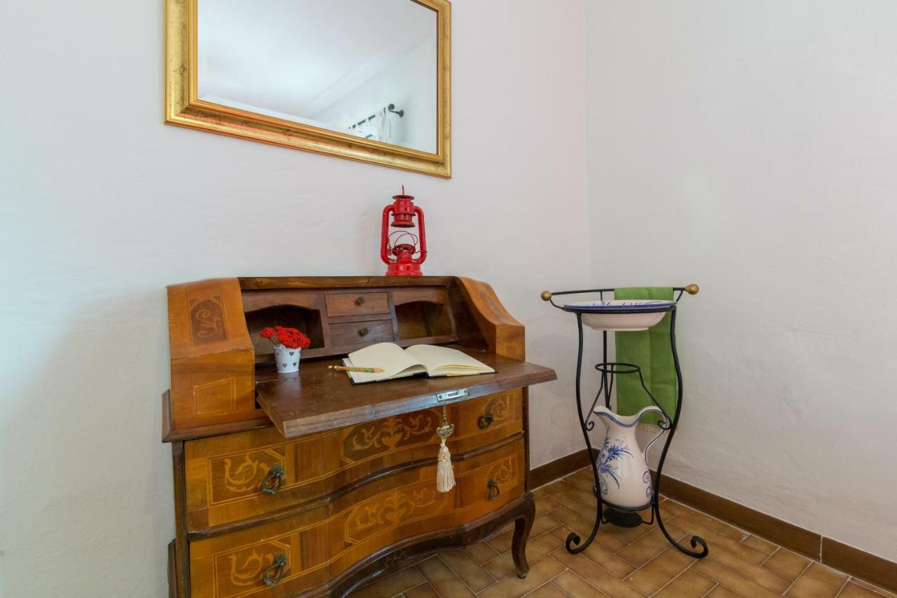 Art Rebus Tower In Tuscany Apartment Radda in Chianti Exterior photo